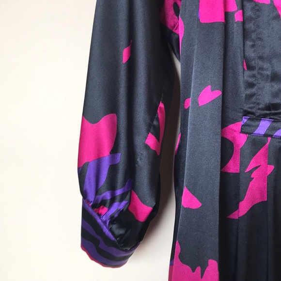 A fun colorful dress - Picture 4 of 8